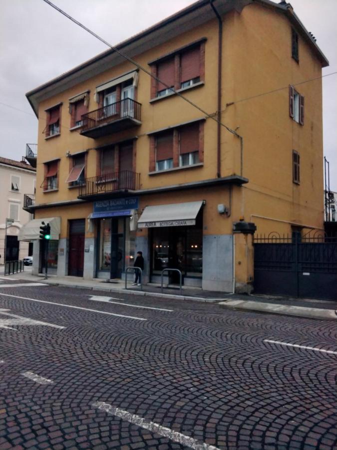 Ferienwohnung La Casa Di Gatsby Lusso In Pieno Centro Con Parcheggio Gorizia Exterior foto